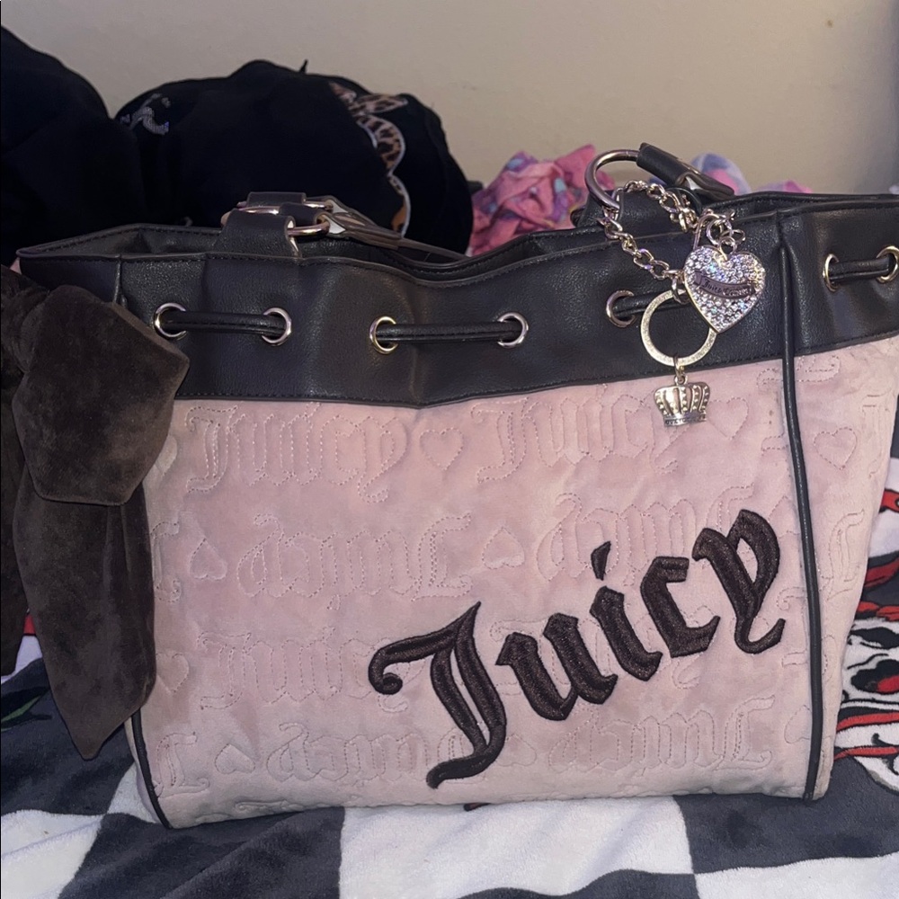 Juicy Couture Black and Cream Day Dreamer Bag